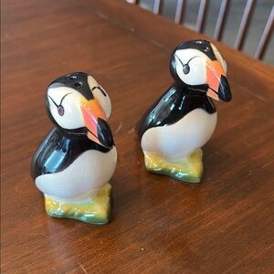 Ceramic Puffin Salt and Pepper Shaker Set - Black, White & Orange new